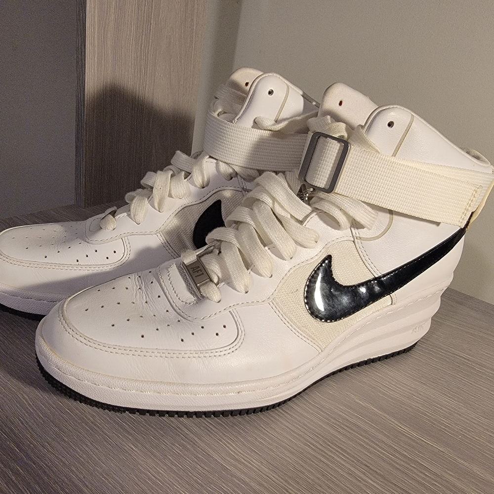 Women's Nike Lunar Force 1